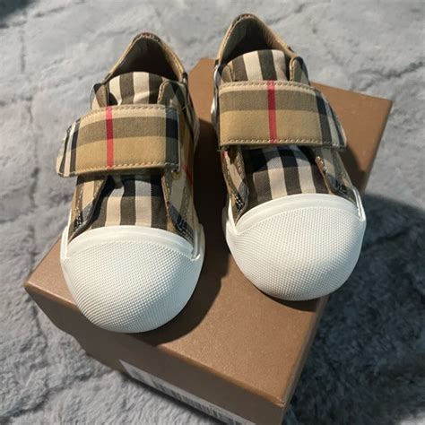 replica burberry toddler shoes